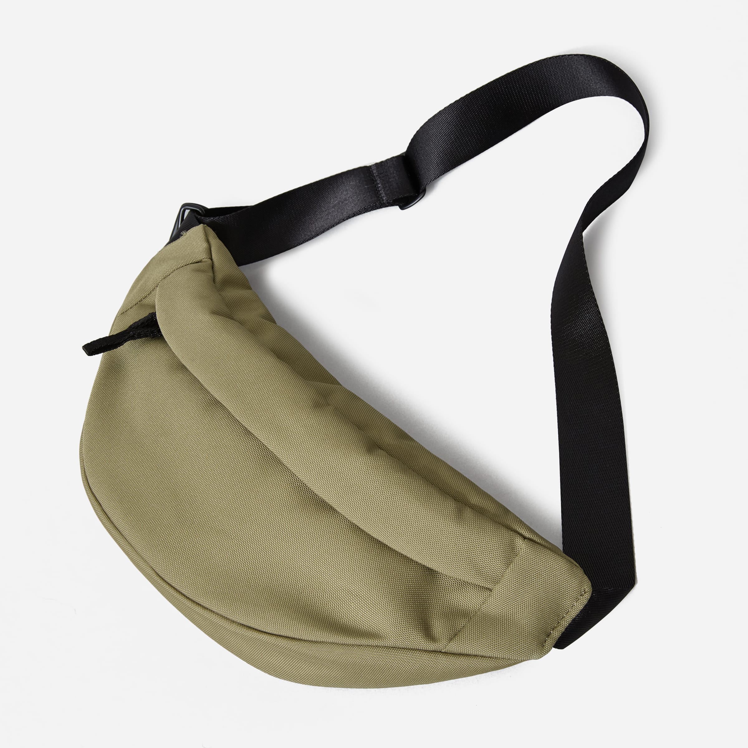 the Everlane Renew Transit Bag