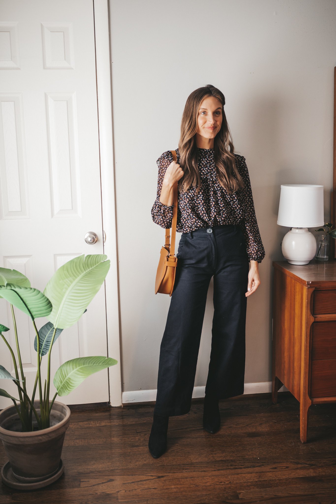 winter dress pants for ladies Essentials: Six Ways To Style Black autumn More color The models height approx 170 cm (5′ 7′′) with the 84 cm (33) bust 10 WAYS TO STYLE WIDE